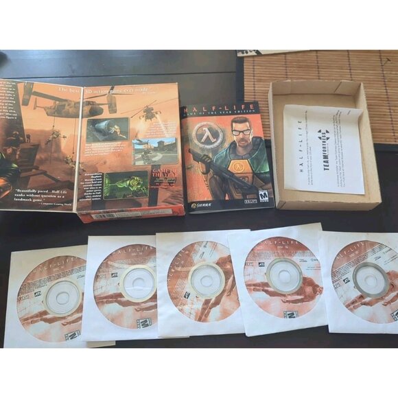 Half-Life Game of the Year Edition PC Small Box Edition Used Condition - Picture 2 of 3
